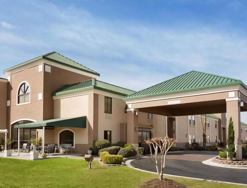 Spark By Hilton Spring Lake Fayetteville Dış mekan fotoğraf